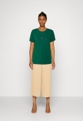 Tommy Hilfiger REGULAR TEE  Print T-shirt prep green REGULAR TEE Футболка с принтом подготовка зеленый