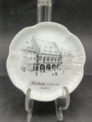 Тарелка декоративная винтажная AK Kaiser &quot;Фрайбург&quot;, сувенирная, фарфор, 11 см, Германия, 1970-80гг.