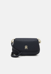 Tommy Hilfiger EMBLEM FLAP CROSSOVER Across body bag space blue EMBLEM FLAP CROSSOVER Сумка через плечо космический синий