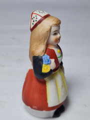 Статуэтка винтажная фарфоровая &quot;Девушка в разноцветном платье&quot;, 8 x 3,5 см, Корея, 1960-70гг.