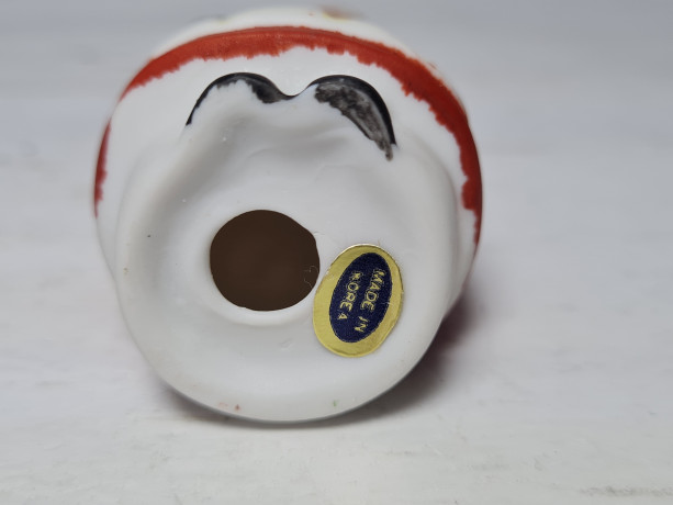 Статуэтка винтажная фарфоровая "Девушка в разноцветном платье", 8 x 3,5 см, Корея, 1960-70гг.