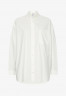 Tommy Hilfiger ICONS CREST BOYFRIEND Button-down blouse ecru ICONS CREST BOYFRIEND Блузка на пуговицах экрю