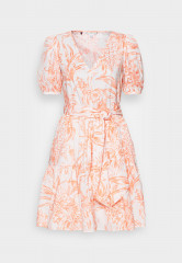Tommy Hilfiger VOILE PRINTED KNEE DRESS Day dress pineapple island/sunset peach ПЛАТЬЕ ДО КОЛЕНА С ПРИНТОМ Повседневное платье ананасовый остров/персиковый закат