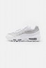 Nike Sportswear AIR MAX 95 Sneaker low white/metallic silver AIR MAX 95 низкие кроссовки женские белый/серебристый металлик