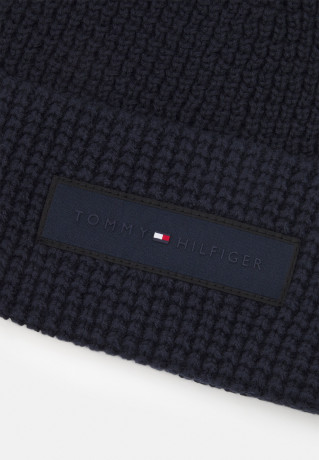 Tommy Hilfiger BUSINESS BEANIE UNISEX Beanie desert sky БИЗНЕС ШАПКА УНИСЕКС Шапочка небо пустыни