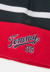 Tommy Hilfiger LOGO BEANIE UNISEX Beanie space blue ШАПКА С ЛОГОТИПОМ УНИСЕКС Шапочка космический синий