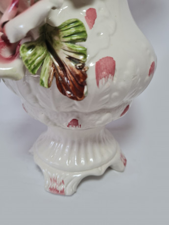 Capodimonte Italy Белый Кувшин/Ваза с фактурным узором и розой, 29см x 21см, Италия, 1960-70гг.
