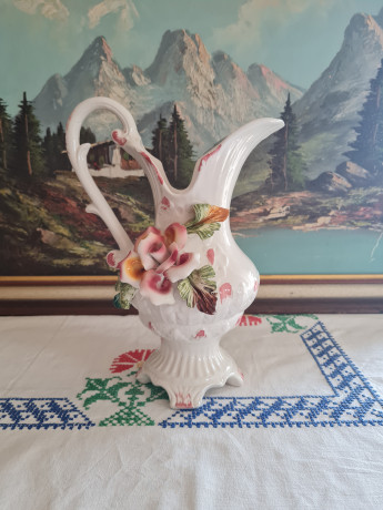 Capodimonte Italy Белый Кувшин/Ваза с фактурным узором и розой, 29см x 21см, Италия, 1960-70гг.