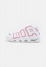 Nike Sportswear AIR MORE UPTEMPO 96 UNISEX Sneaker high white/game royal/university red/sail AIR MORE UPTEMPO 96 UNISEX Высокие кроссовки женские белый/игровой королевский/университетский красный/парус