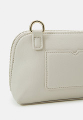Tommy Hilfiger LIFE CROSSOVER Across body bag feather white LIFE CROSSOVER Сумка через плечо перо белое