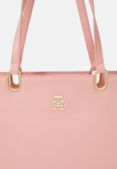 Tommy Hilfiger TH TIMELESS MED Handbag soothing pink TH TIMELESS MED сумка успокаивающий розовый