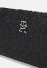 Tommy Hilfiger EMBLEM LARGE Wallet black ЭМБЛЕМА БОЛЬШАЯ Бумажник черный
