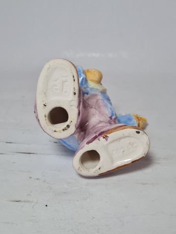 Фигурка винтажная "Кот в светло-голубом пиджаке с игральными картами", 14 x 9 см, Германия, 1950-60гг.