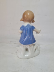 Статуэтка винтажная Lladro &quot;Девочка с букетом цветов&quot;, фарфор, 12 x 7 см, Испания, 1960-70гг. 