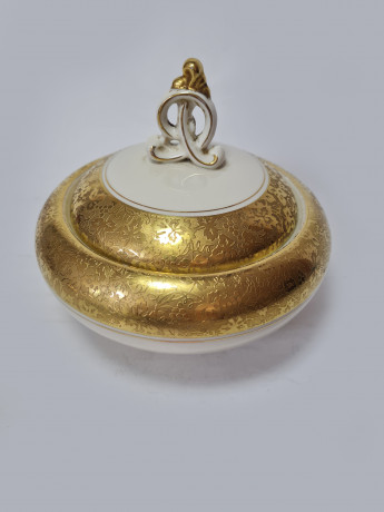 AL-KA Kunst Kronach Круглая винтажная шкатулка с цветочным узором и обильной позолотой, 14смx12см, Германия, 1960-70гг.