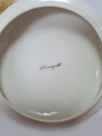 AL-KA Kunst Kronach Круглая винтажная шкатулка с цветочным узором и обильной позолотой, 14смx12см, Германия, 1960-70гг.