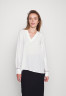 Tommy Hilfiger SOLID V NECK Blouse ecru ТВЕРДАЯ БЛУЗА С V-ОБРАЗНЫМ ВЫРЕЗОМ экрю