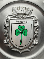 Тарелка декоративная винтажная &quot;Герб города Нейбсхайм&quot; / Серия &quot;Геральдика&quot;, яркий декор, олово (95%), 23 см, Германия, 1970-80гг.