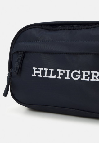 Tommy Hilfiger CORPORATE BUMBAG UNISEX Across body bag space blue CORPORATE BUMBAG UNISEX Сумка через плечо космический синий