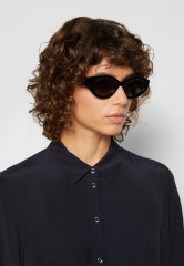 Tommy Hilfiger TH 1957/S Sunglasses black TH 1957/S Солнцезащитные очки черный