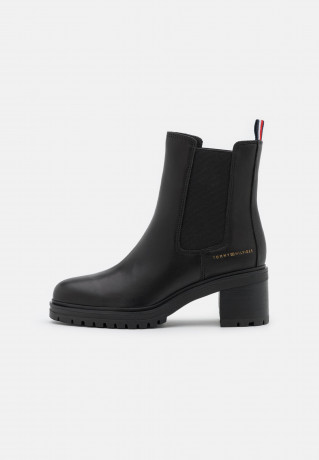 Tommy Hilfiger OUTDOOR CHELSEA MID HEEL BOOT Classic ankle boots black OUTDOOR CHELSEA MID HEEL BOOT Классические ботильоны черный