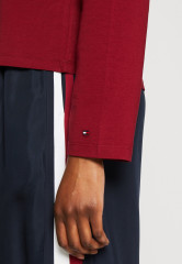 Tommy Hilfiger MINI LOGO Long sleeved top rouge MINI LOGO Топ с длинными рукавами румяна