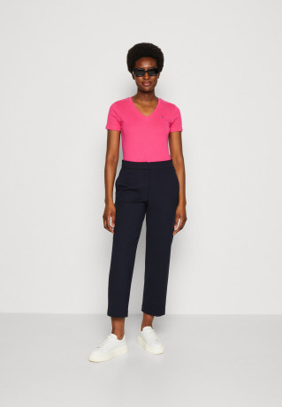 Tommy Hilfiger TAPERED PUNTO PANT Trousers desert sky ЗАУЖЕННЫЕ БРЮКИ PUNTO Брюки небо пустыни