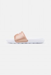 Nike Sportswear VICTORI ONE SLIDE Pantolette flach metallic red bronze/white VICTORI ONE SLIDE Мюли на плоской подошве металлик красная бронза/белый