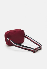 Tommy Hilfiger CORPORATE BUMBAG UNISEX Across body bag rouge CORPORATE BUMBAG UNISEX Сумка через плечо румяна