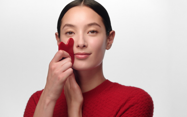 CHANEL N°1 DE CHANEL MASSAGE-ACCESSOIRE Скребок Гуаша для массажа лица, эксклюзивный ограниченный выпуск 2025