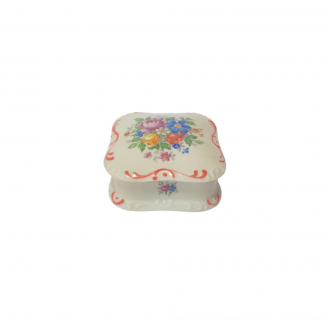 Шкатулка винтажная квадратная PM, молочного цвета фарфор с разноцветным цветочным букетом, 8,5 x 8,5 x 4 см, Германия, 1960-70гг.