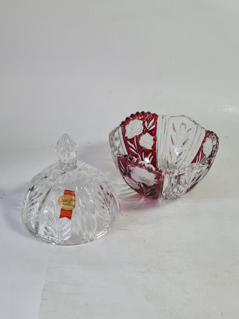 Ваза с крышкой винтажная Anna Hutte, хрусталь с красным декором, 13 x 17,5 см, Германия, 1960-70гг.