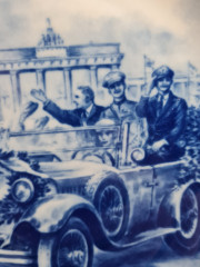 Тарелка декоративная винтажная Genuine Blue China &quot;Тур Мерседес Бенц. Манхейм&quot;, мотив 6, фарфор, 19.5 см,Германия, 1960-70гг.