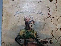 Silberdistel fayence, Силбердистел Декоративное фаянсовое подвесное панно-хромолитография &quot;Продавщица груш&quot; в французском стиле, Германия 1965г.