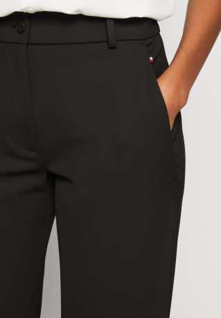 Tommy Hilfiger STRAIGHT PANT Chinos black ПРЯМЫЕ БРЮКИ Брюки чинос черный