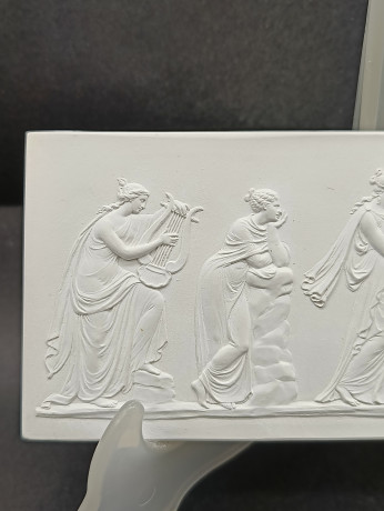 Панно-барельеф винтажное "Пять муз" (по мотивам Джозайи Веджвуда 1780 г.), керамика, 20.5 х 8 см, Германия, 1960-70гг.
