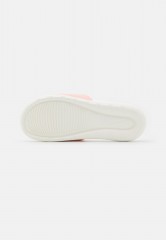Nike Sportswear VICTORI ONE SLIDE Pantolette flach arctic orange/lightt madder root/sail VICTORI ONE SLIDE Мюли на плоской подошве арктический апельсин/светлый корень марены/парус