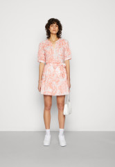 Tommy Hilfiger VOILE HENLEY HALF Blouse pineapple island/sunset peach VOILE HENLEY ПОЛУБЛУЗА ананасовый остров/персиковый закат