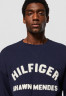 Tommy Hilfiger TOMMY HILFIGER X SHAWN MENDES CREWNECK UNISEX Sweatshirt carbon navy TOMMY HILFIGER X SHAWN MENDES CREWNECK UNISEX Толстовка углеродный флот